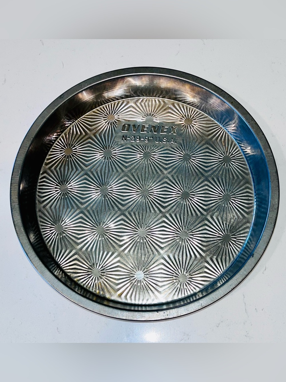 vintage 1950’s Ovenex N-29-9" baking cake pan embossed starburst pattern 9” USA